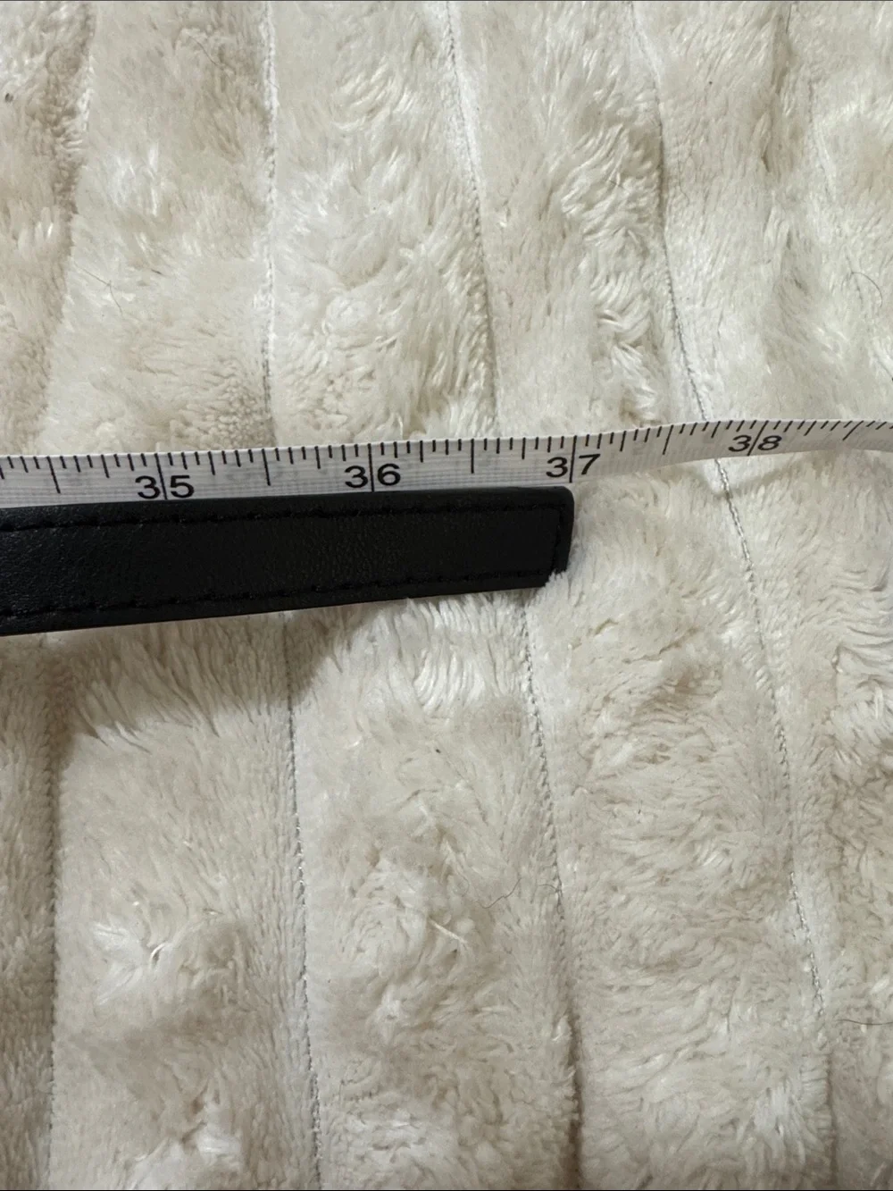 Vintage Juicy Couture Black Skinny Belt with Gold JUICY Logo